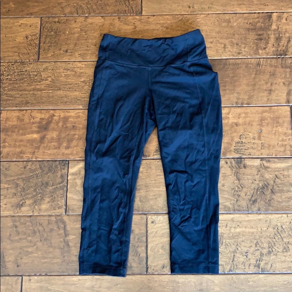 Athleta cropped leggings.